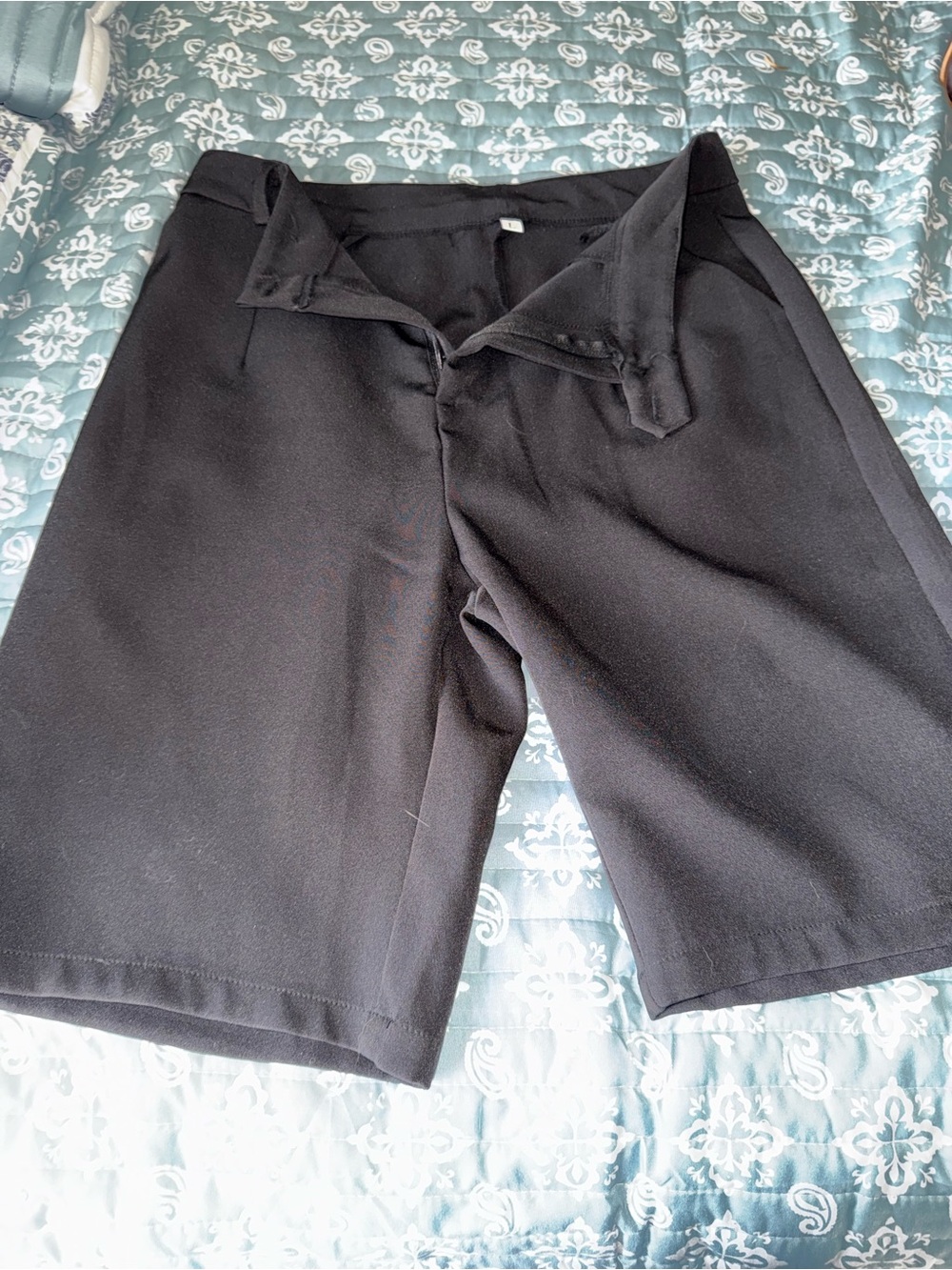 SHEIN Black Stretch Bermuda Shorts